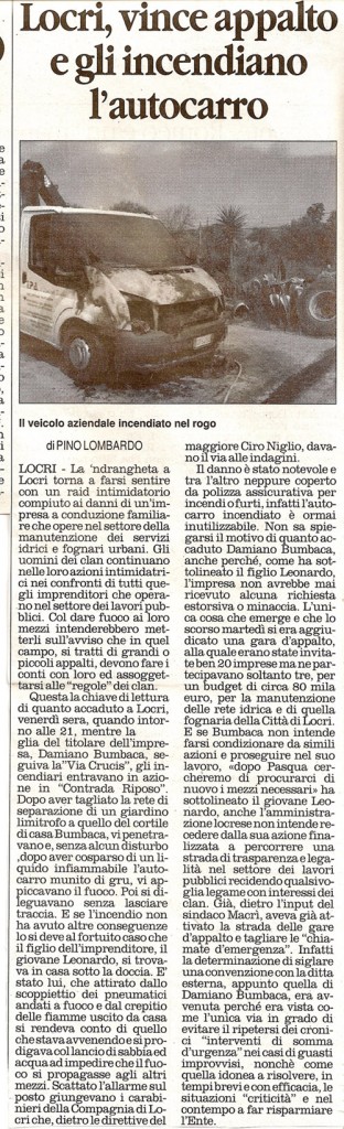 Locri, vince appalto e gli incendiano l'autocarro