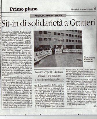 Sit in di solidarietà a Gratteri