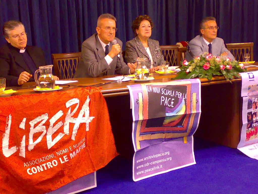 Franco Roberti incontra gli insegnanti nel seminario “raccontare la legalità, praticare la cittadinanza responsabile”