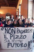 Giovani in piazza a Palermo