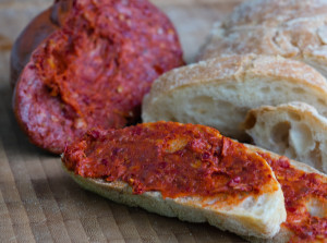 Nduja_mit_Brot