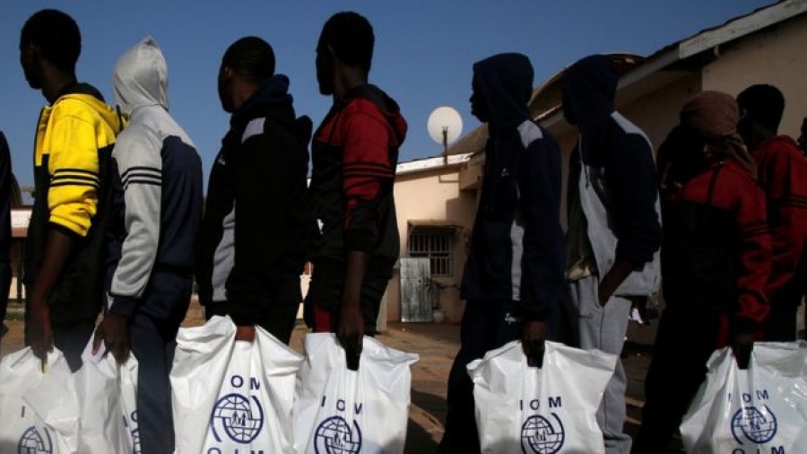 Tempi ancor più drammatici per migranti, rifugiati e “schiavi”