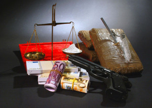 droga-pistola-soldi-c-imagoeconomica