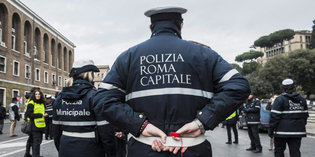 Polizia roma capitale vigile vigili