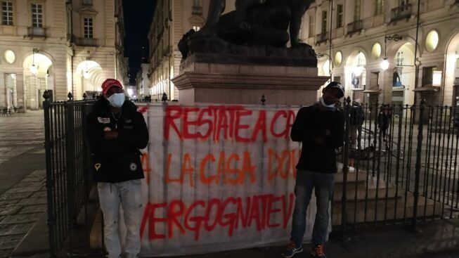 Torino, quando #restareacasa non è possibile