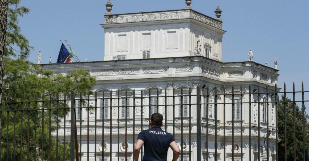 Polizia fuori stati generali