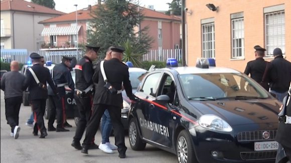 Arresti