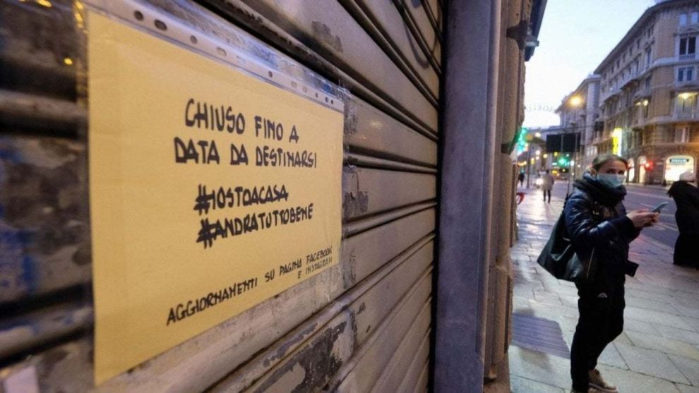 Sicilia crisi economica negozio chiuso