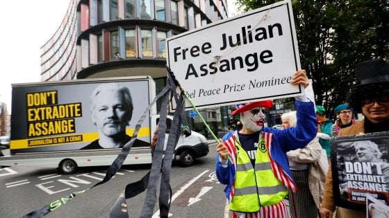 Assange