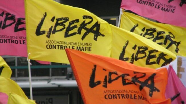 Libera bandiere