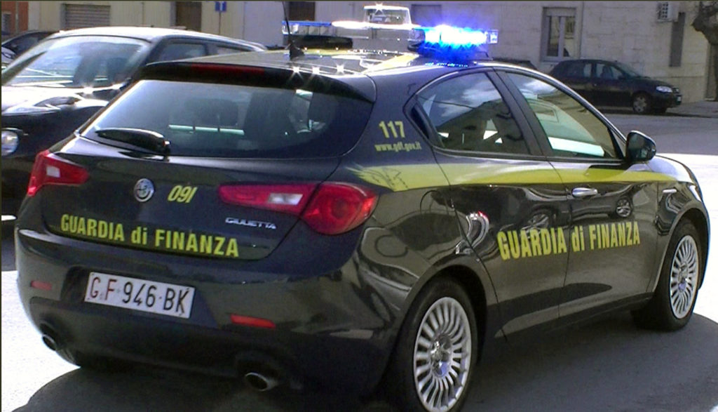 Azzardo on line, blitz Gdf Catania contro il clan Santapaola