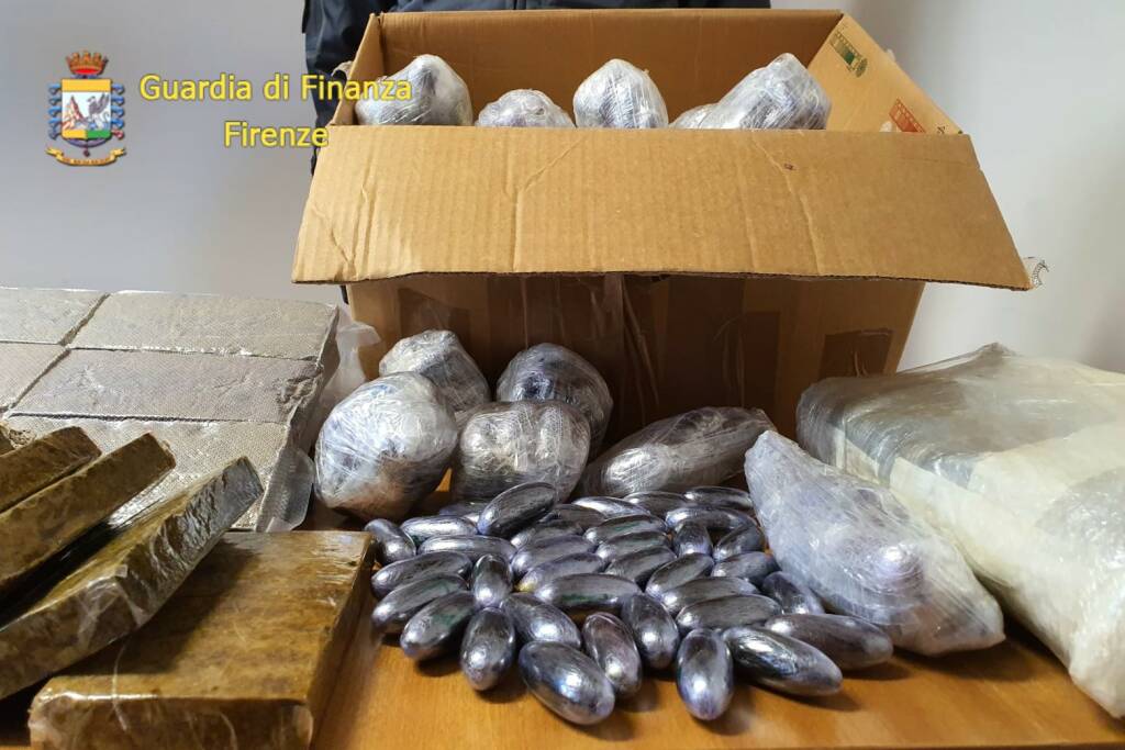 Sequestro droga guardia di finanza
