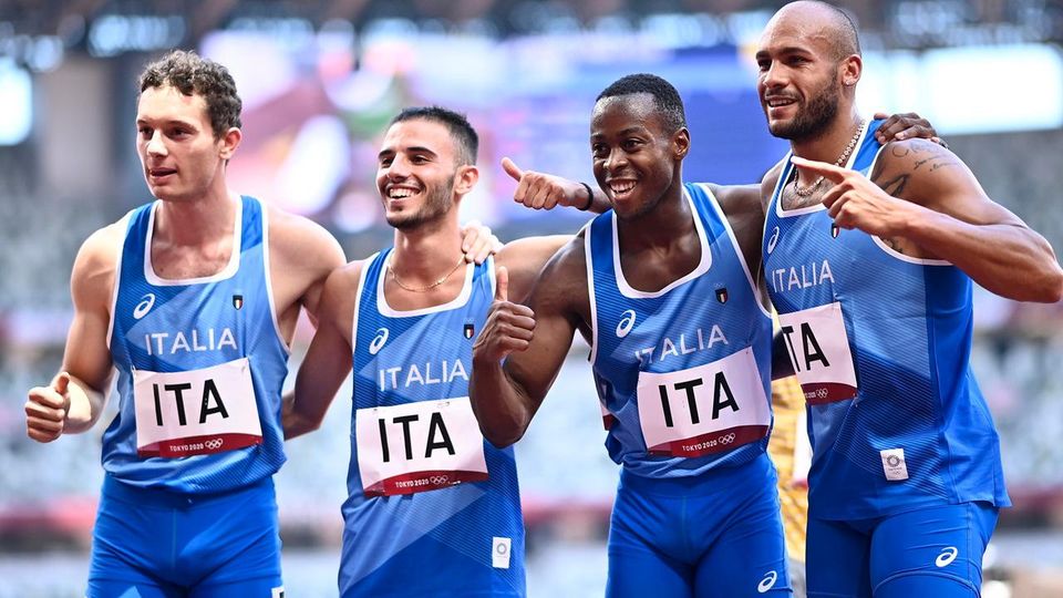 4x100