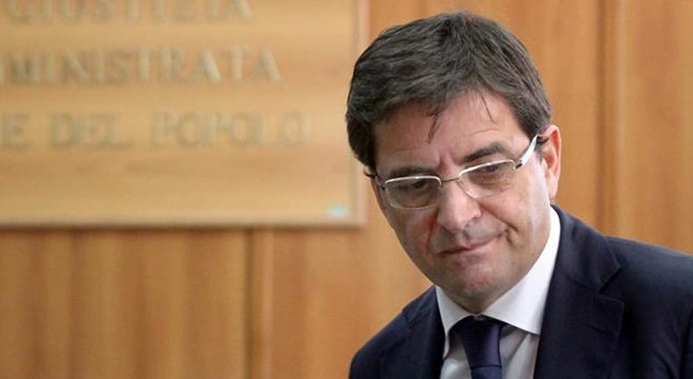 Cosentino aula gistizia