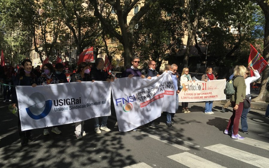 Giornalisti in piazza
