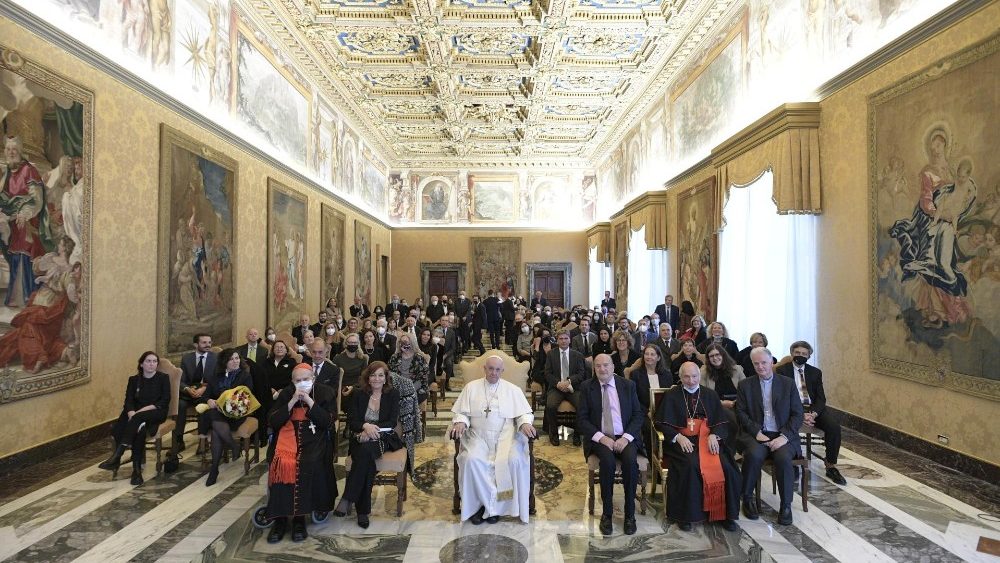 Papa con giornalisti premiati