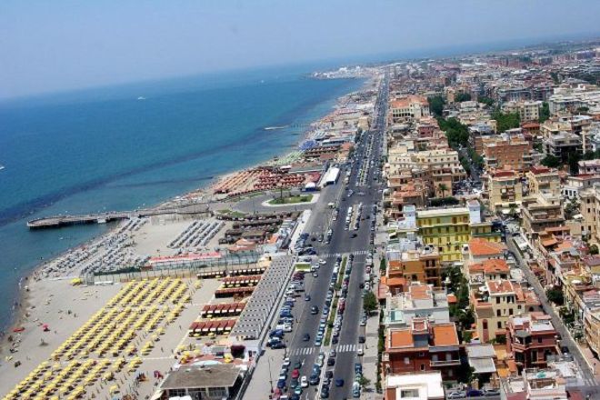 Ostia amara. Usata (e bruciata) dai partiti una “assessora” giovane e competente