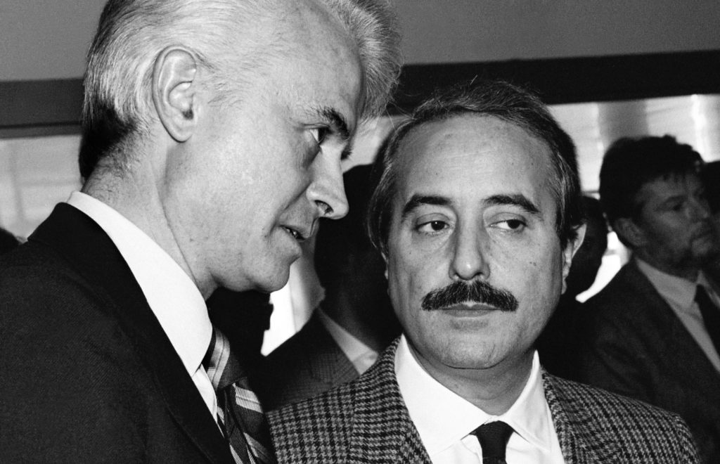 Caselli falcone