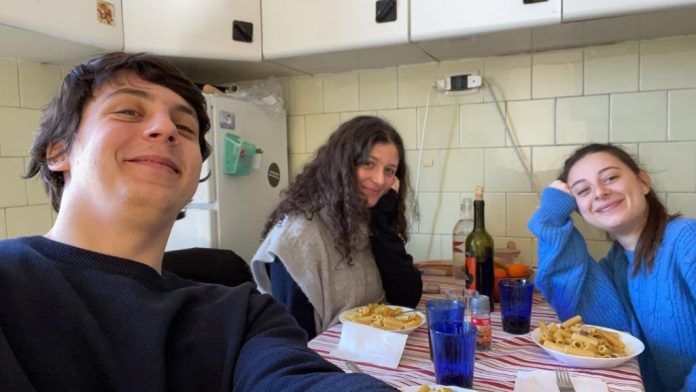 Pausa studio carbonara 696x392