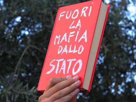 Fuori la mafia dallo stato