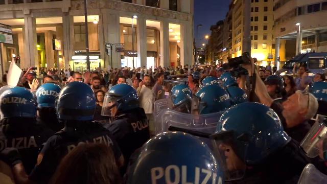 Palermo, spintoni a cronisti durante contestazioni al comizio di Meloni. Assostampa chiede incontro a prefetto