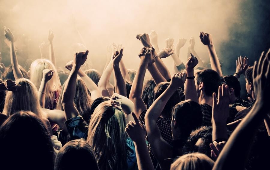 Giovani discoteca