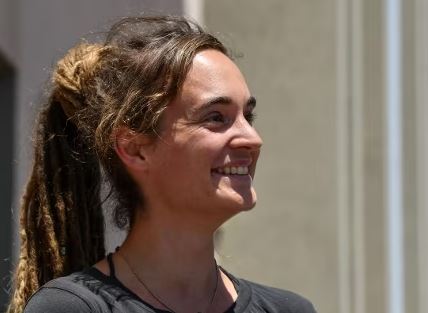 Carola vs salvini