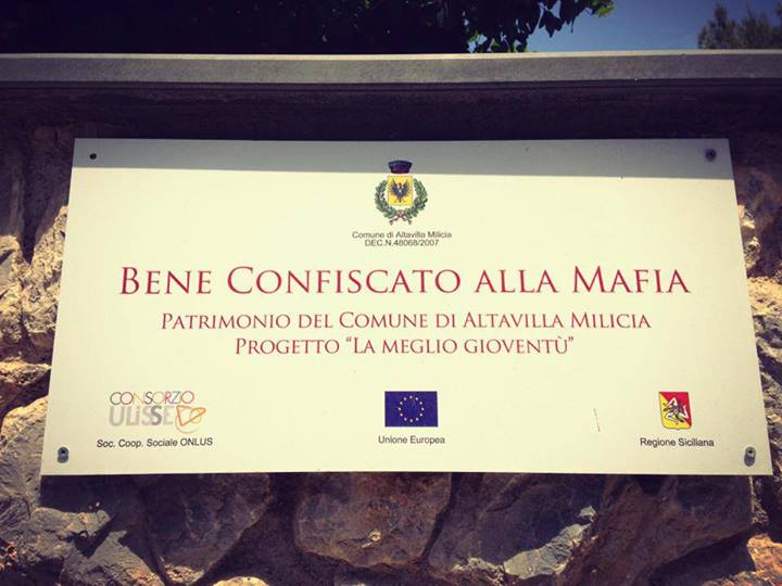 Targa beni confiscati