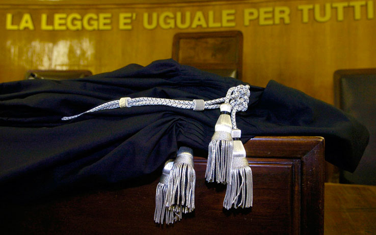 Il concorso esterno è un reato serio anche se Nordio fa il gioco delle tre carte