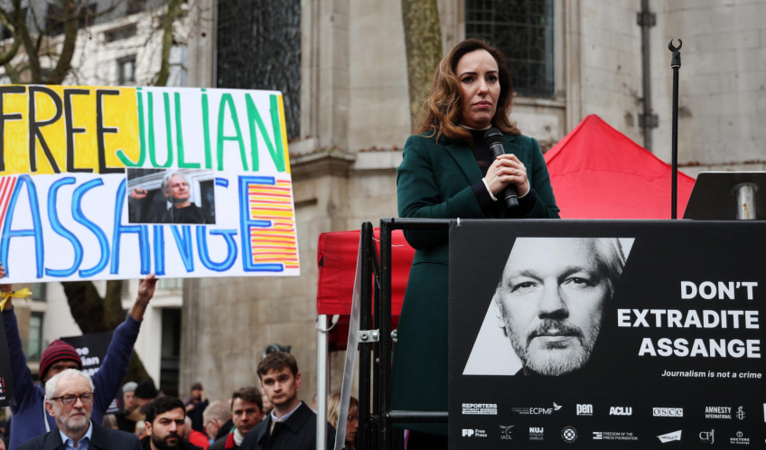 Free assange