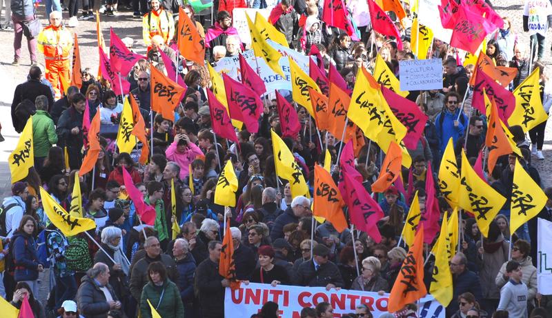 Libera manifestazione