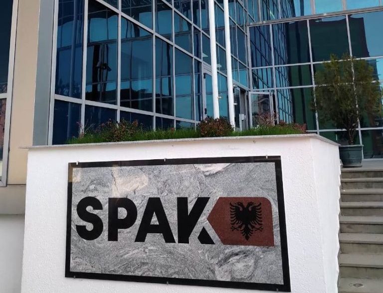Spak albania
