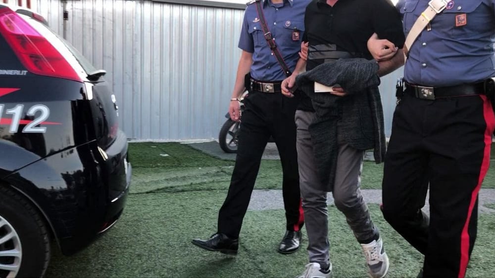 Carabinieri arresto foto