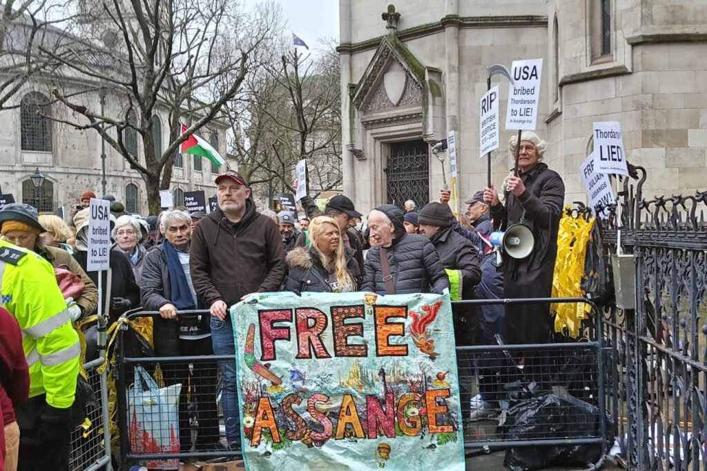 Free assange