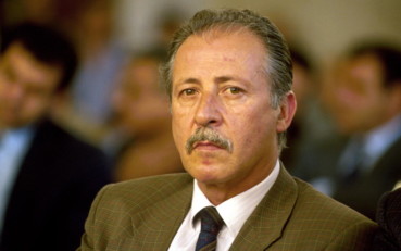Borsellino, il posto d’onore nel pantheon di FdI è un po’ troppo da cerimonia paludata