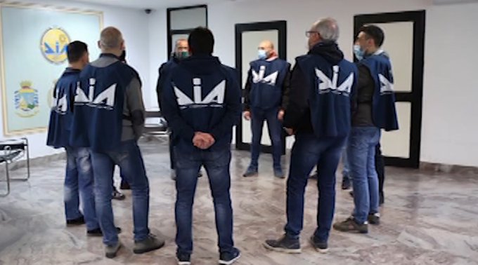 Le molteplici presenze mafiose annotate nella relazione della DIA