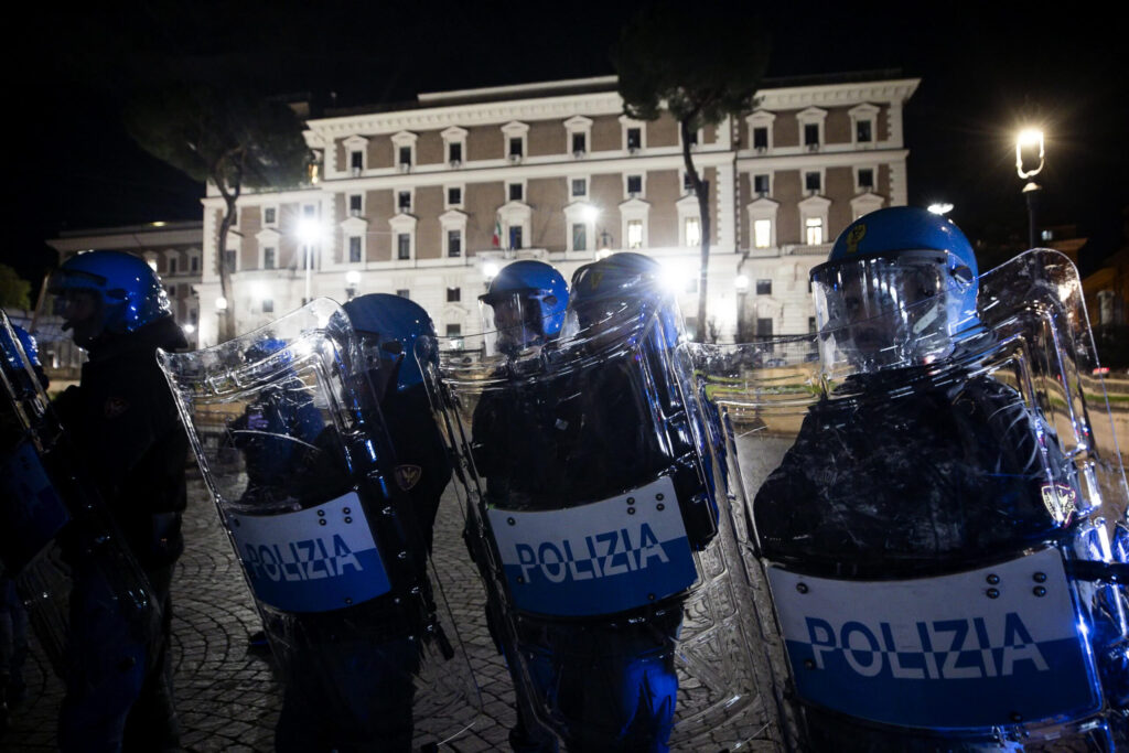 Decreto sicurezza, occorre cambiare rotta