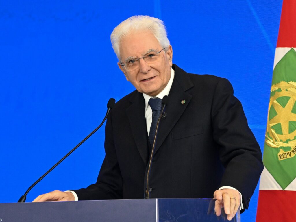 Mattarella piazza fontana