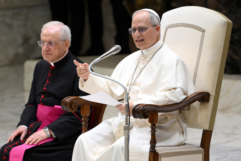 Papa incontro giornalisti