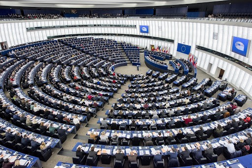 Spionaggio, eurodeputati chiedono commissione di inchiesta su Paragon