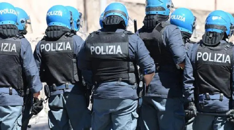 Reparto mobile polizia