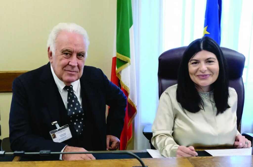 Santoro in antimafia