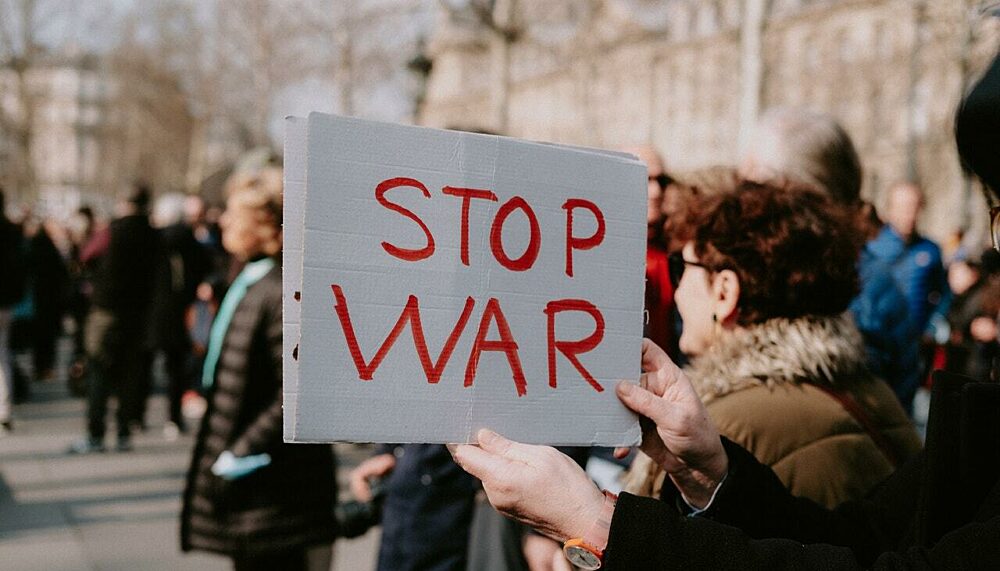 Scienziati europei contro il riarmo: un manifesto