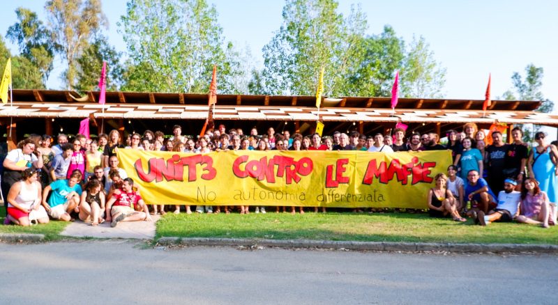 Striscione maiano