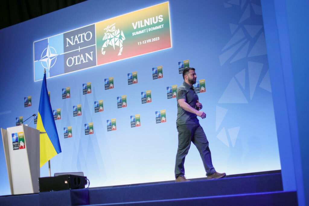Al negoziato Europa e Zelensky comunque ultimi