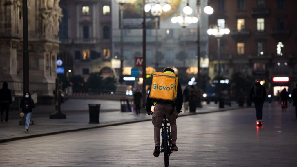 Rider piazza duomo glovo